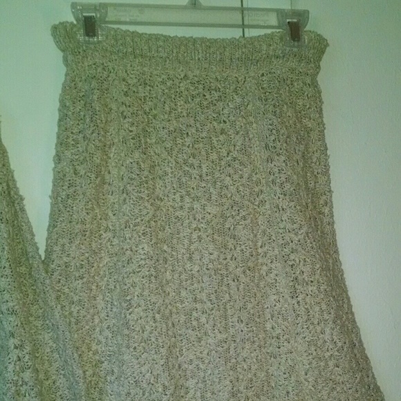 Vintage Rare crochet/knit 2 pc sweater skirt set - Picture 9 of 16